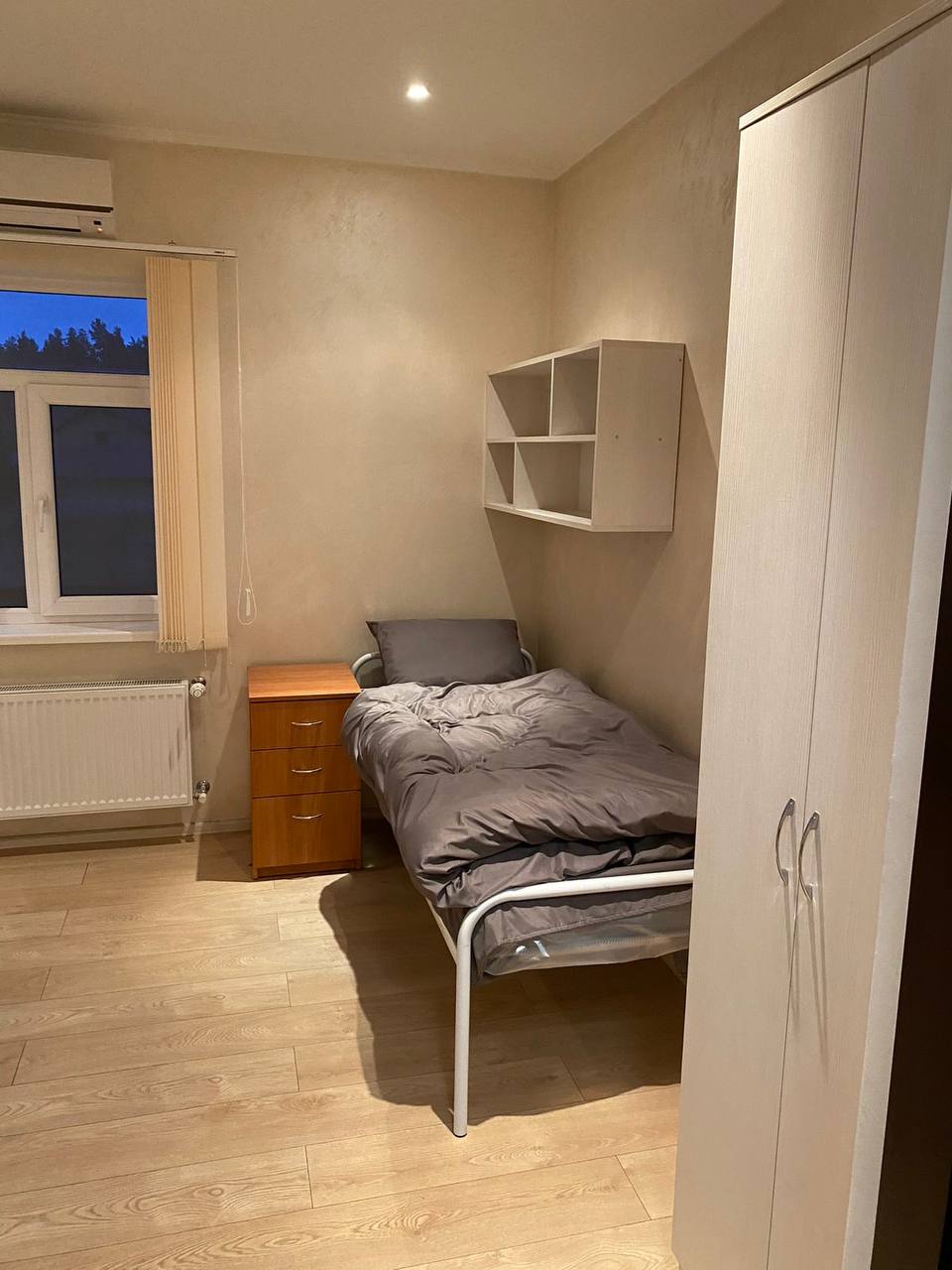Room image 5