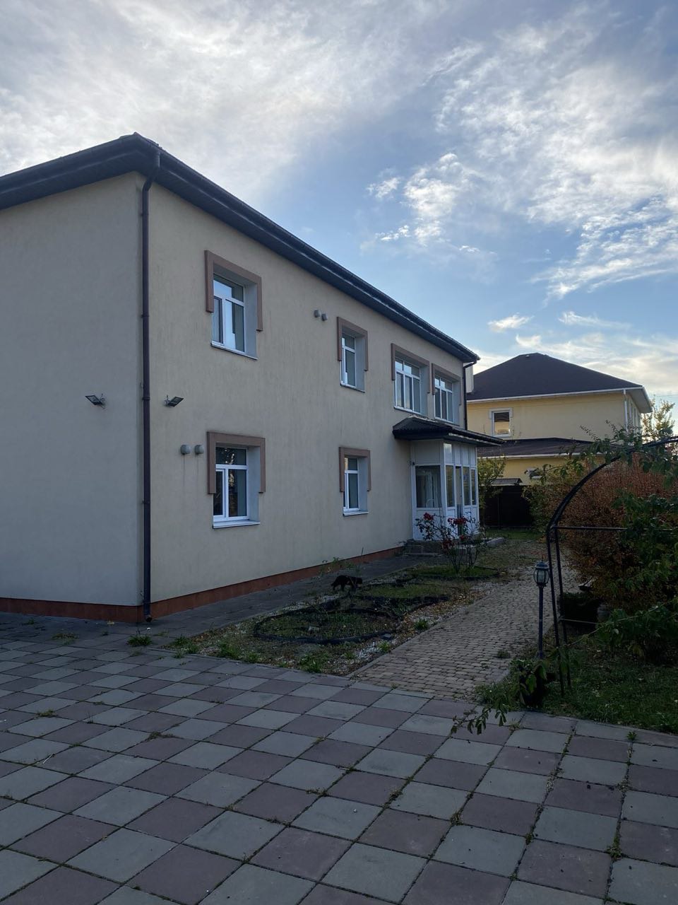 дім для літніх людей з надвору